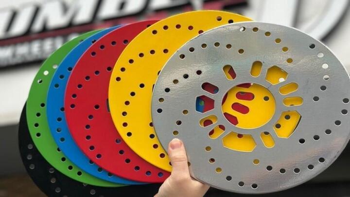 کاور تزیینی دیسک ترمز: زیبایی و اسپرت کردن چرخهای خودرو